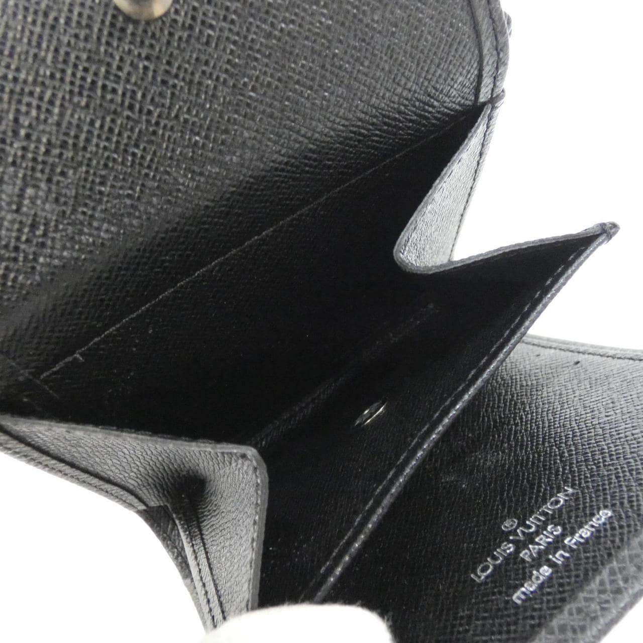 ルイヴィトン タイガ ポルト ビエ 3カルト クレディ M30452 財布