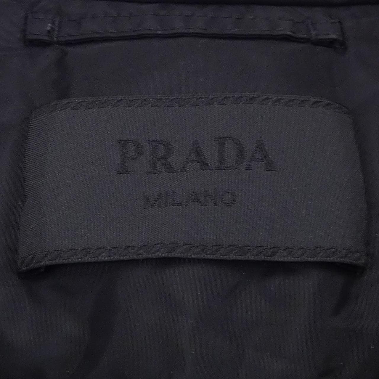 普拉達PRADA羽絨服
