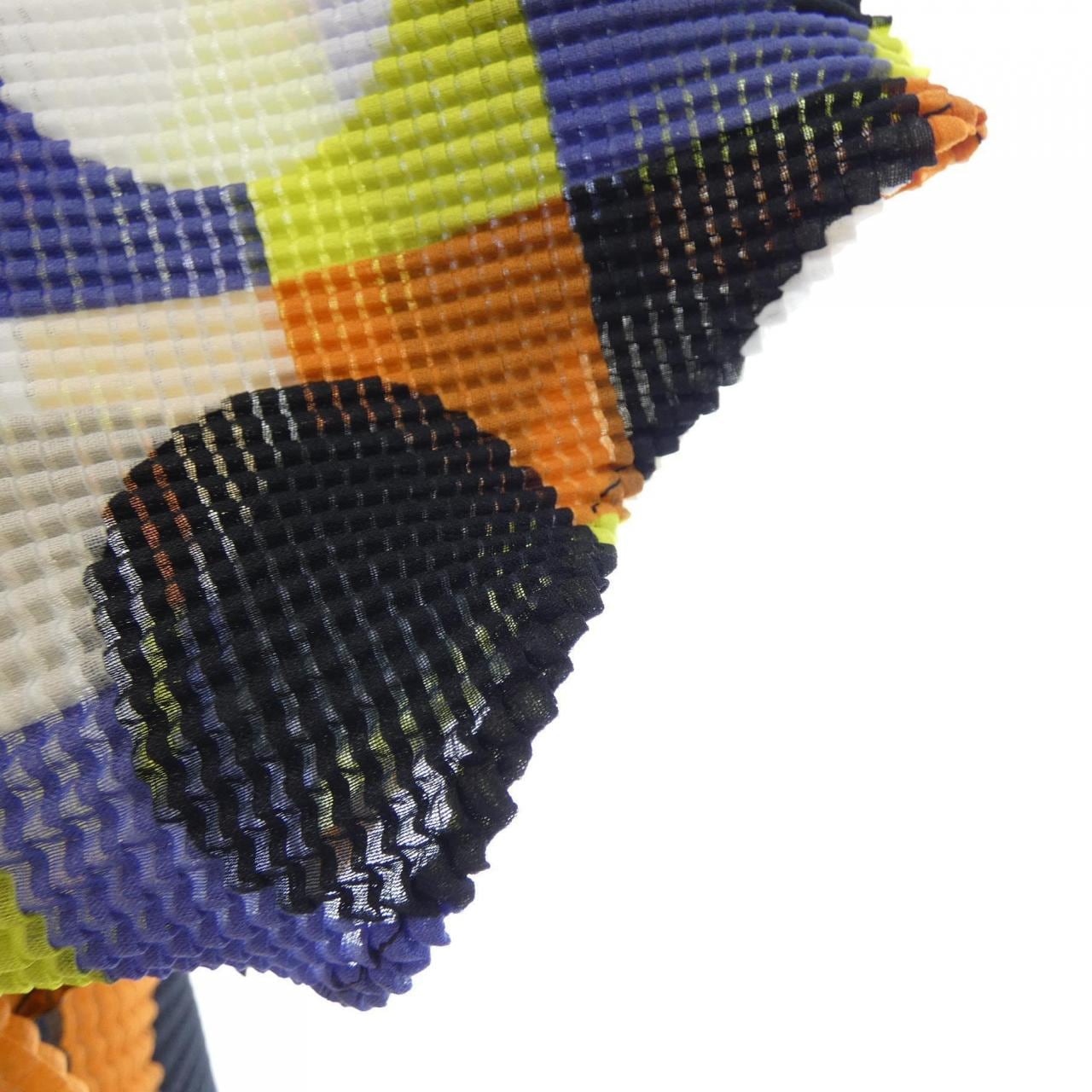 ミーイッセイミヤケ me ISSEY MIYAKE MI31FK306 トップス