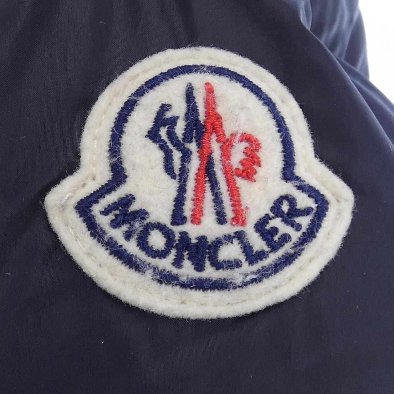 モンクレール MONCLER ダウンジャケット