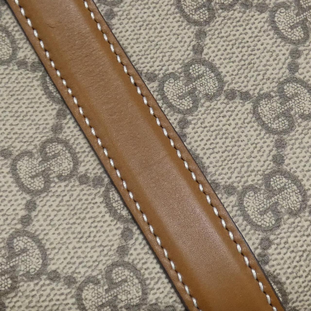 グッチ GG EMBLEM 815214 FAD6L バッグ