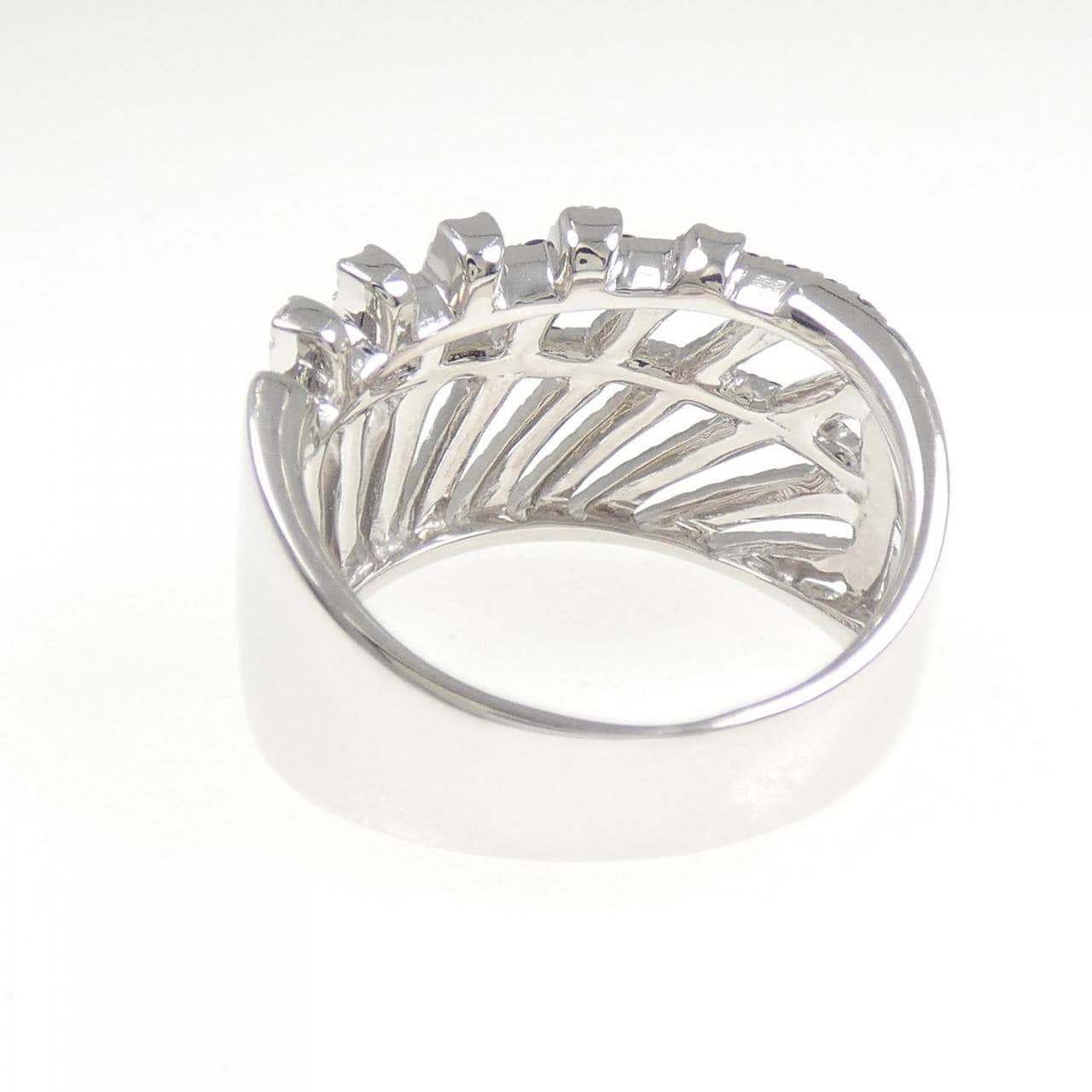 750WG ダイヤモンド リング 0.31CT