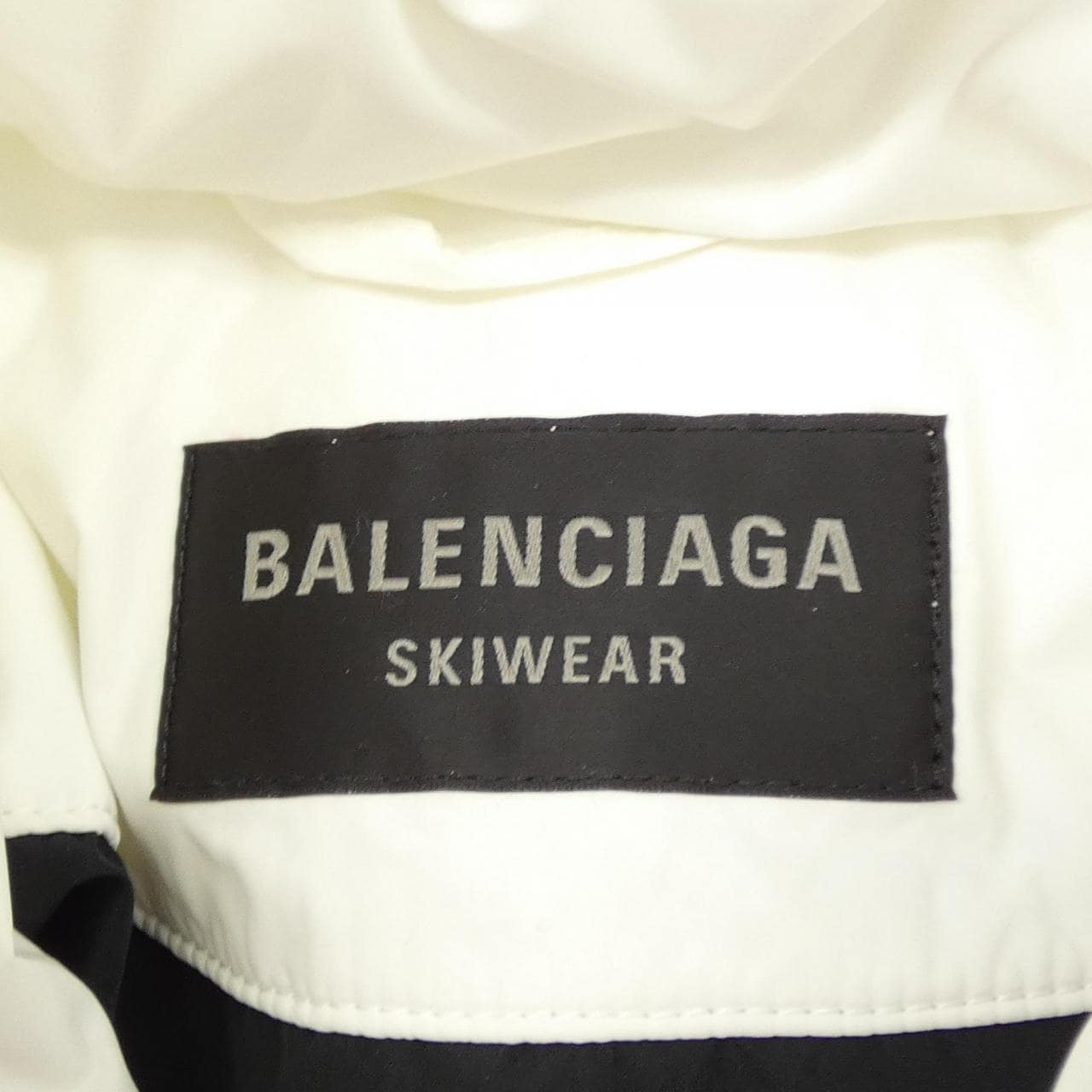 バレンシアガ BALENCIAGA SKIWEAR 774000 TPO39 ジャケット