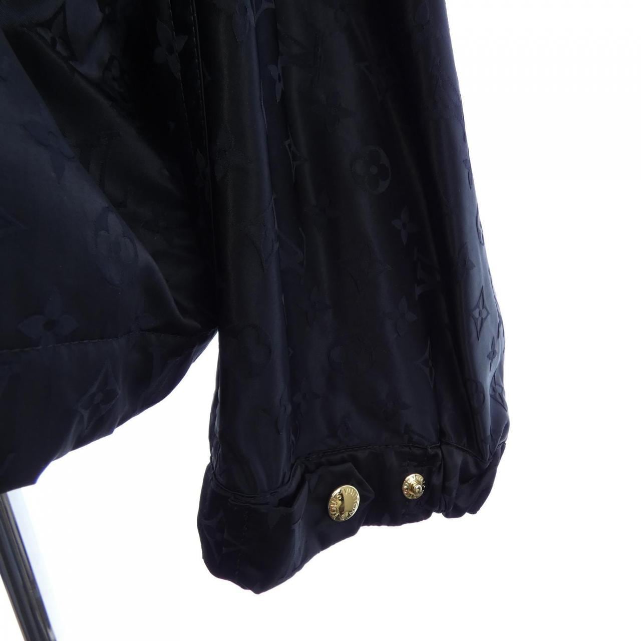 ルイヴィトン LOUIS VUITTON シャイニーモノグラム ショートパーカ FQOW48ZL9 ブルゾン