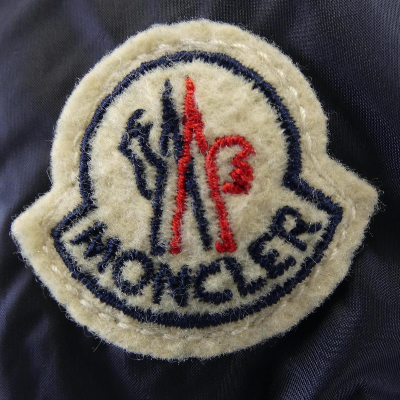 モンクレール MONCLER ダウンジャケット