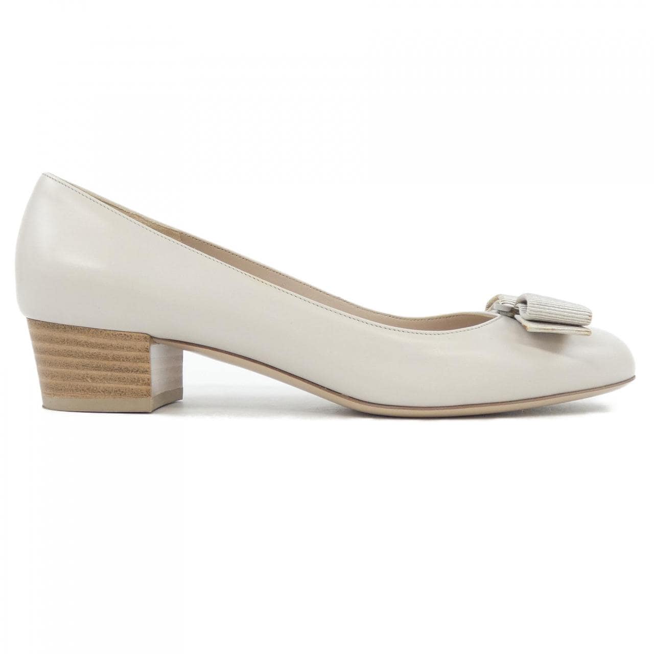 サルヴァトーレフェラガモ SALVATORE FERRAGAMO パンプス