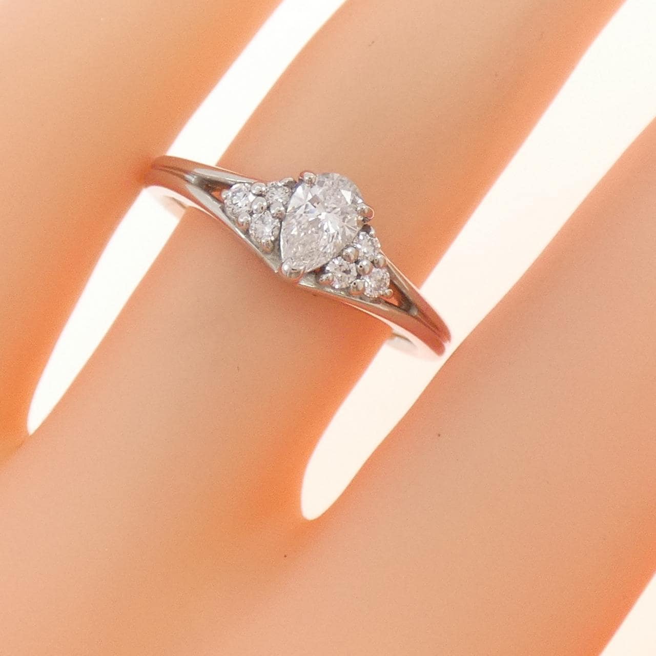 PT ダイヤモンド リング 0.30CT D VVS1 ペアシェイプ