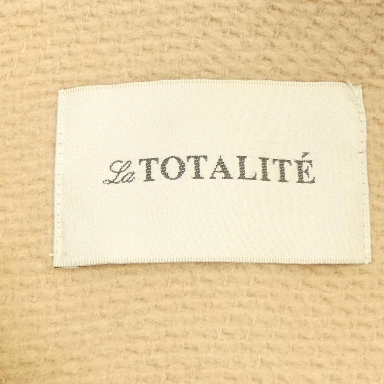 ラトータリテ La totalite コート
