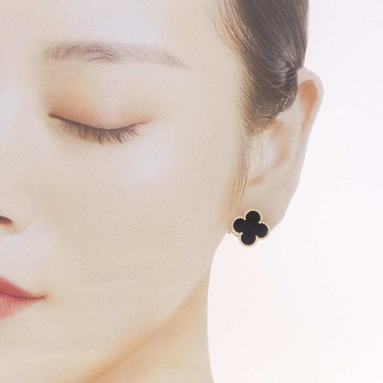 ヴァンクリーフ&アーペル ヴィンテージアルハンブラ ピアス