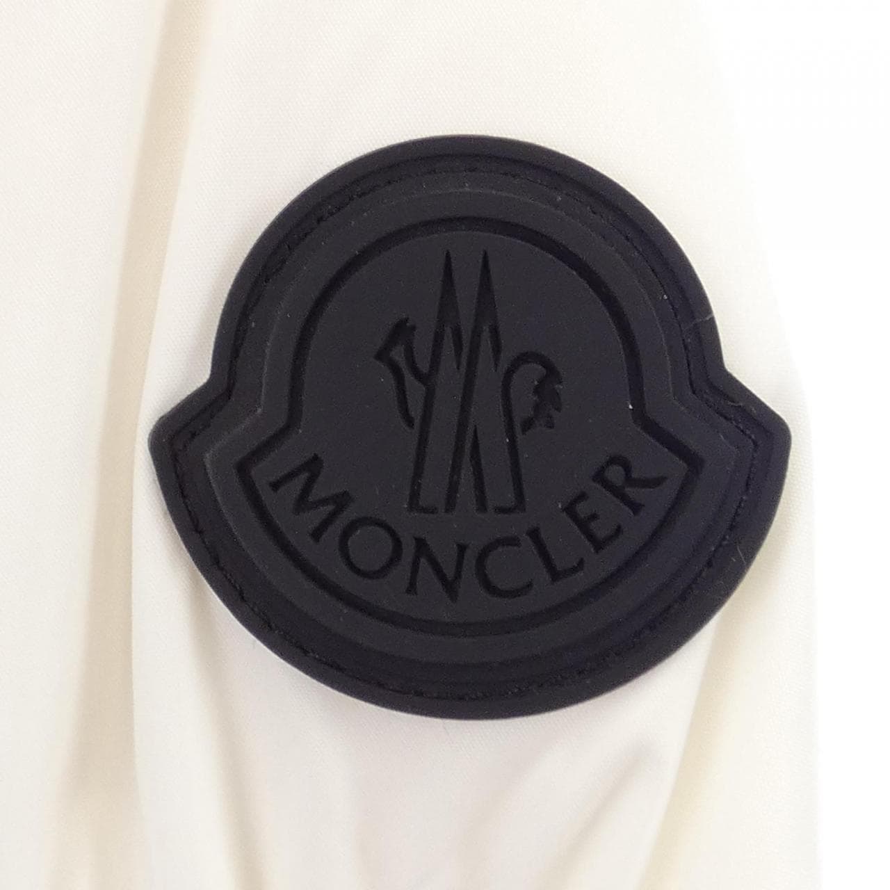 モンクレール MONCLER ダウンジャケット