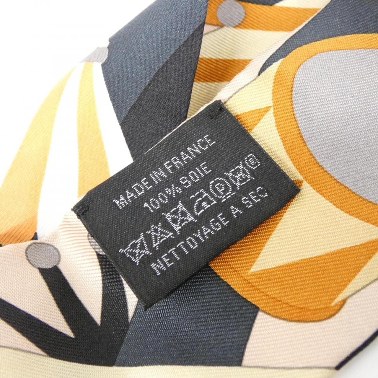 エルメス PARADE EN FANFARE ツイリー 064006S スカーフ