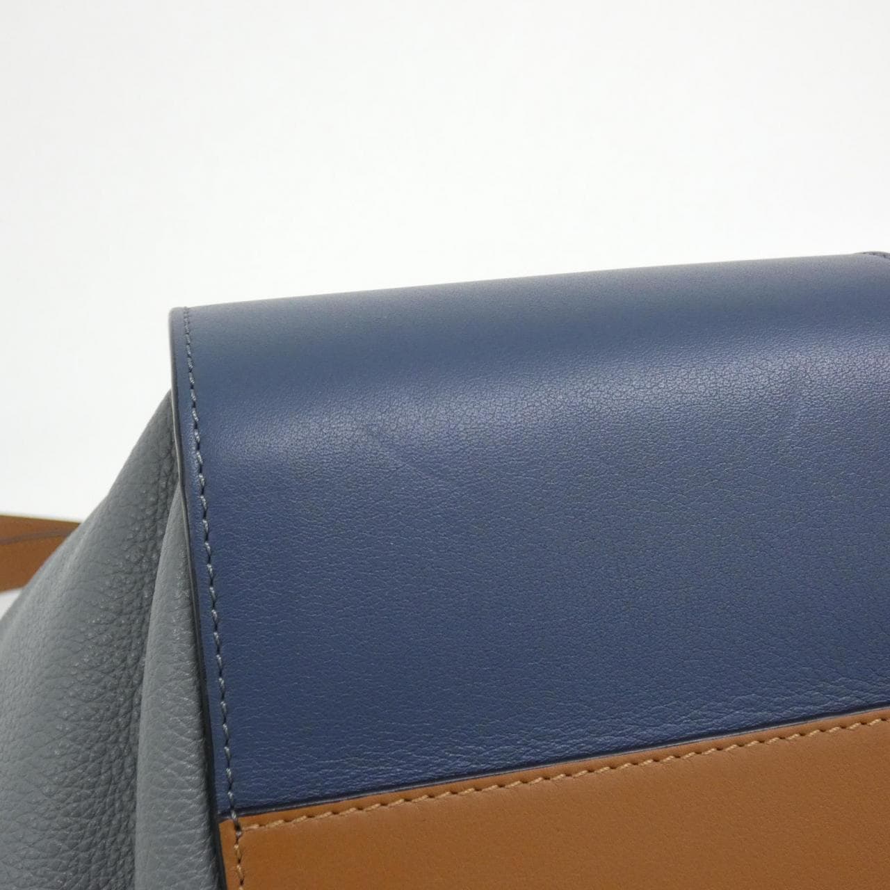 Loewe Hammock 387 12PS35 单肩包
