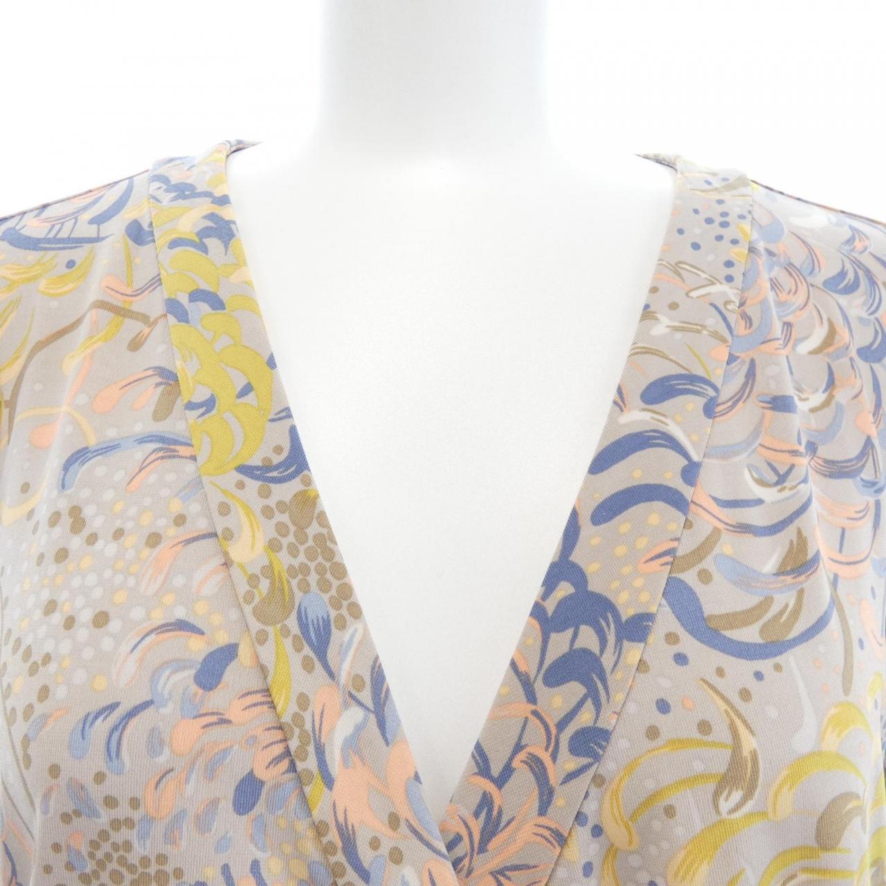 ビーシービージーマックスアズリア BCBGMAXAZRIA ワンピース