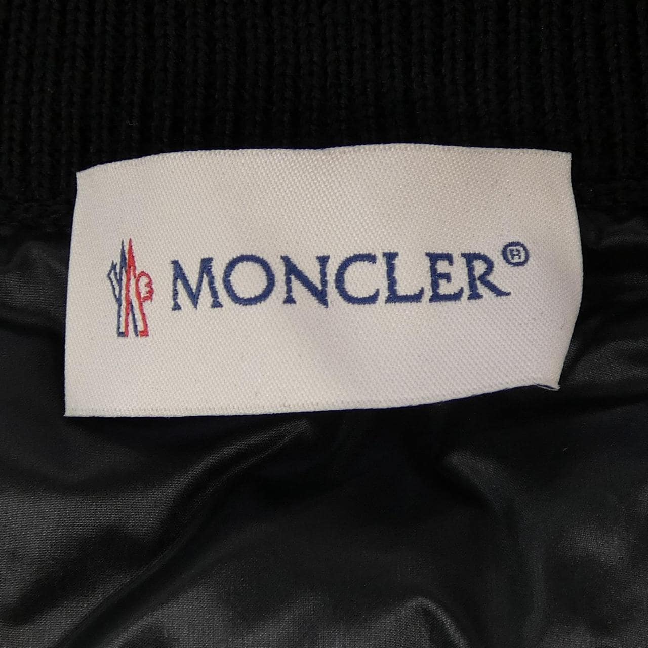 【新品】モンクレール MONCLER 20939B00036 M1131 ダウンジャケット