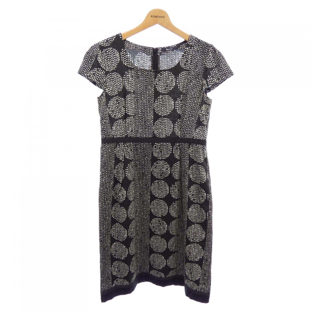 アクアスキュータム Aquascutum ワンピース