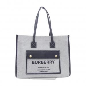 BURBERRY包