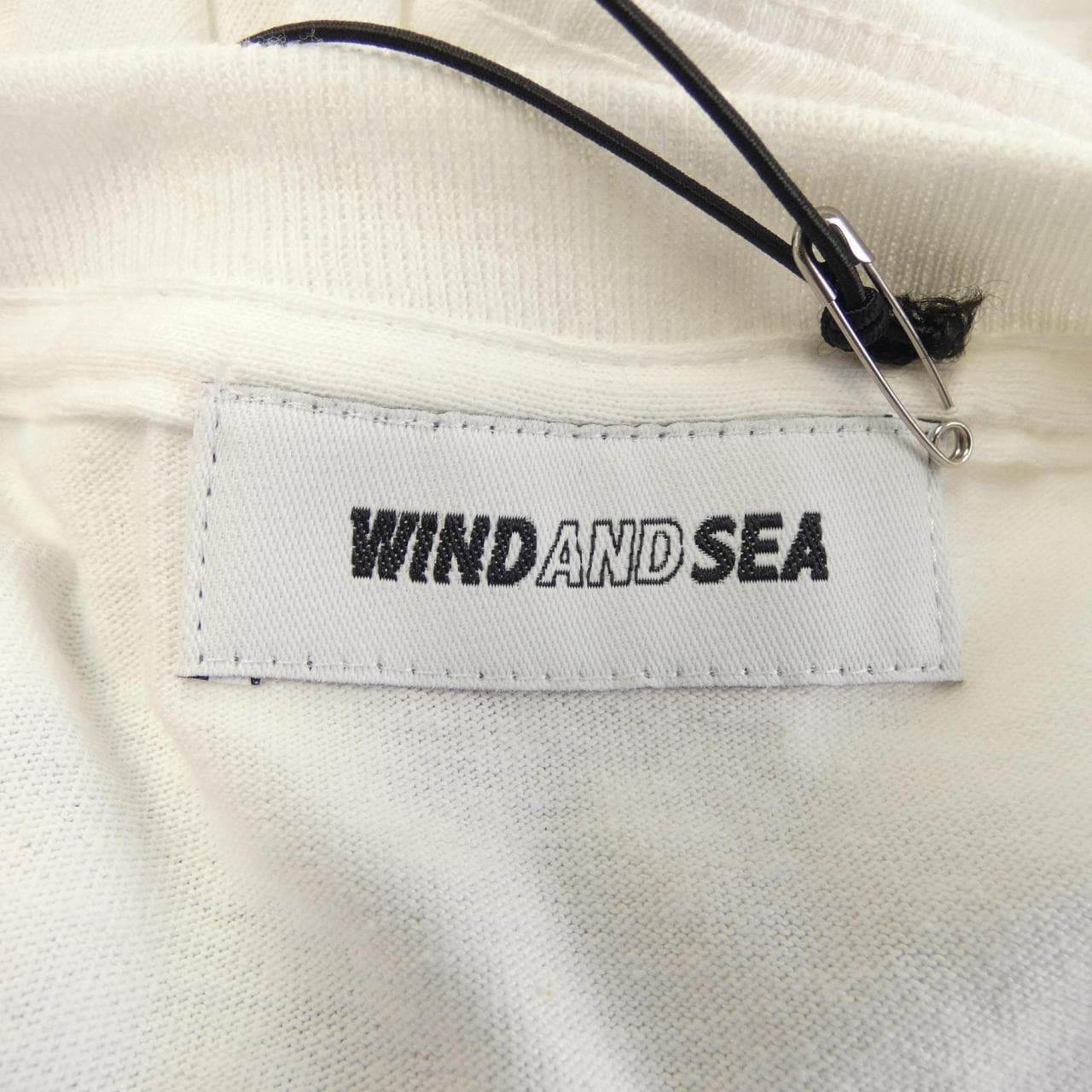 温丹尼WINDANDSEA上衣