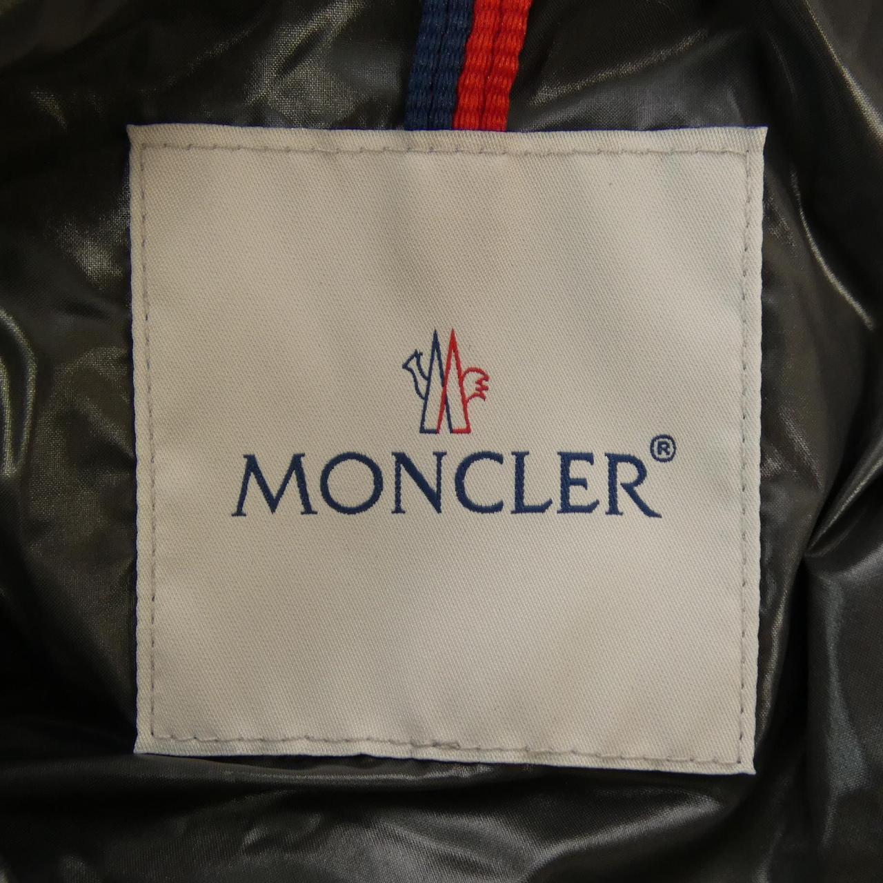 モンクレール MONCLER ダウンジャケット