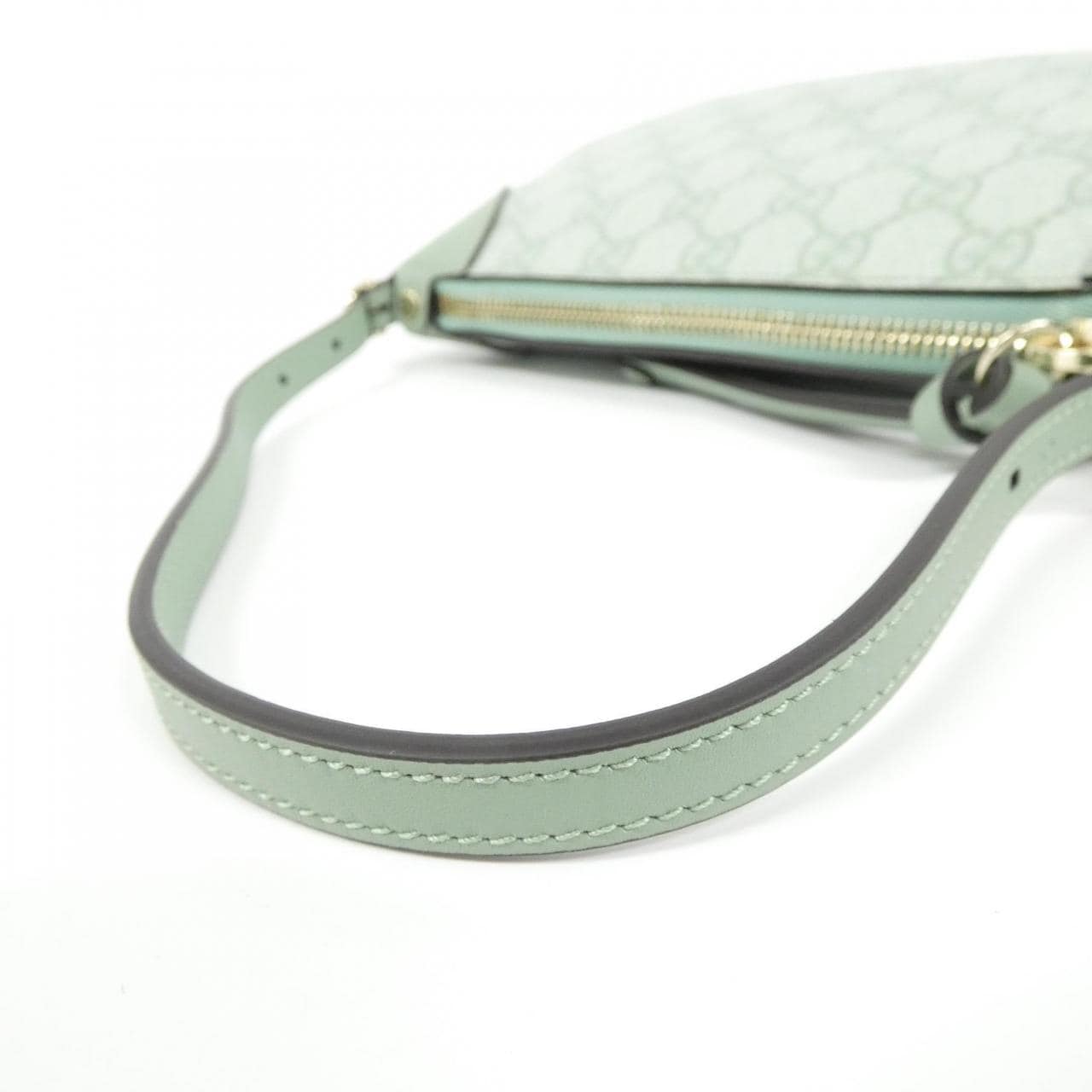【未使用品】グッチ GG EMBLEM 815218 FAEEA ショルダーバッグ