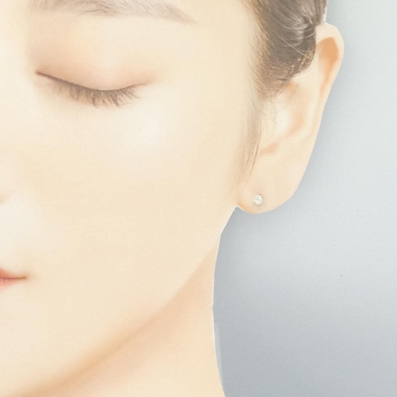 PT950/PT900 ソリティア ダイヤモンド ピアス 0.10CT 片耳