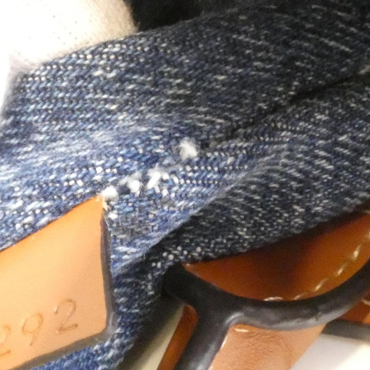 セリーヌ スモール バーティカル カバ 192082ERM バッグ