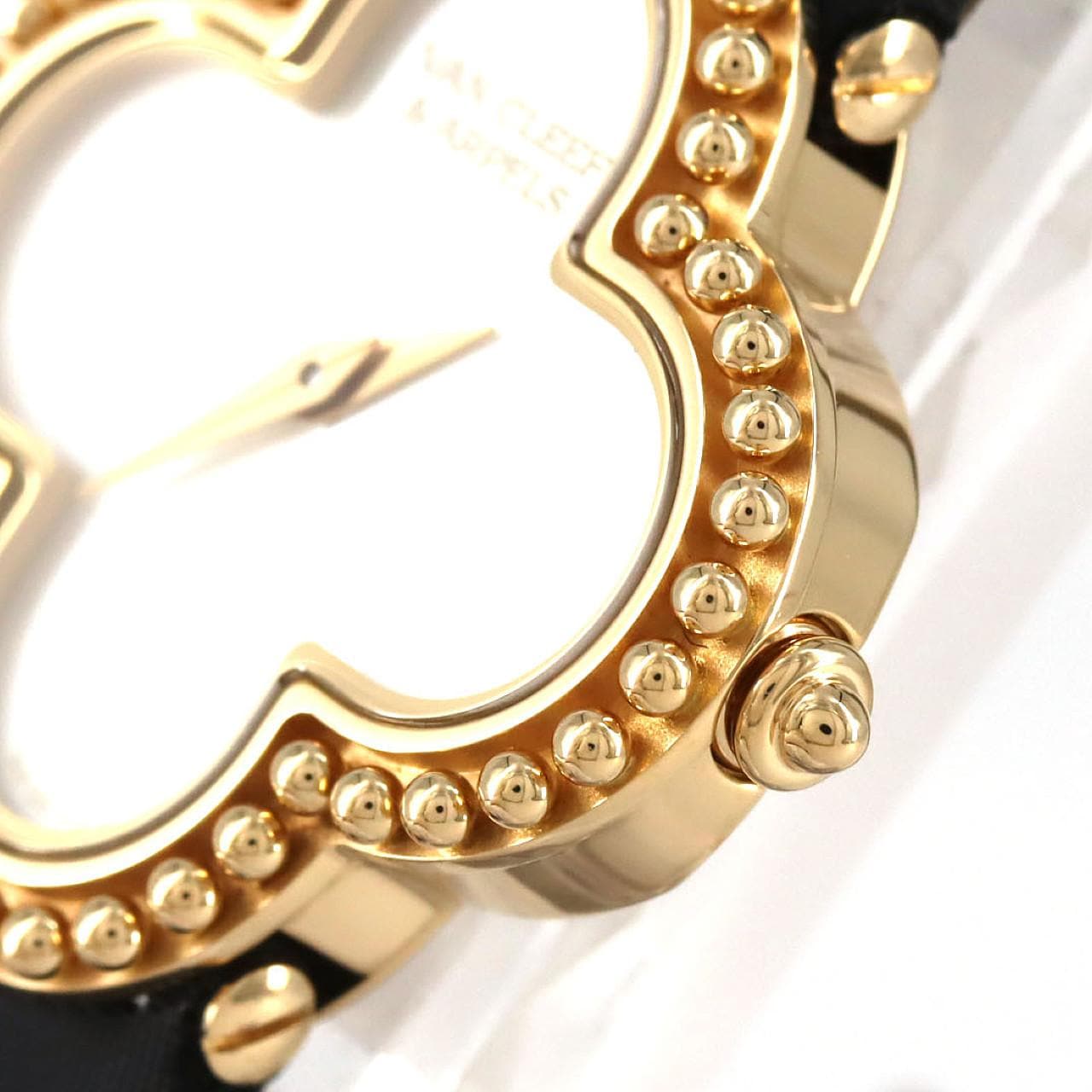 ヴァンクリーフ&アーペル アルハンブラ YG 136574/VCARD22000 YG クォーツ