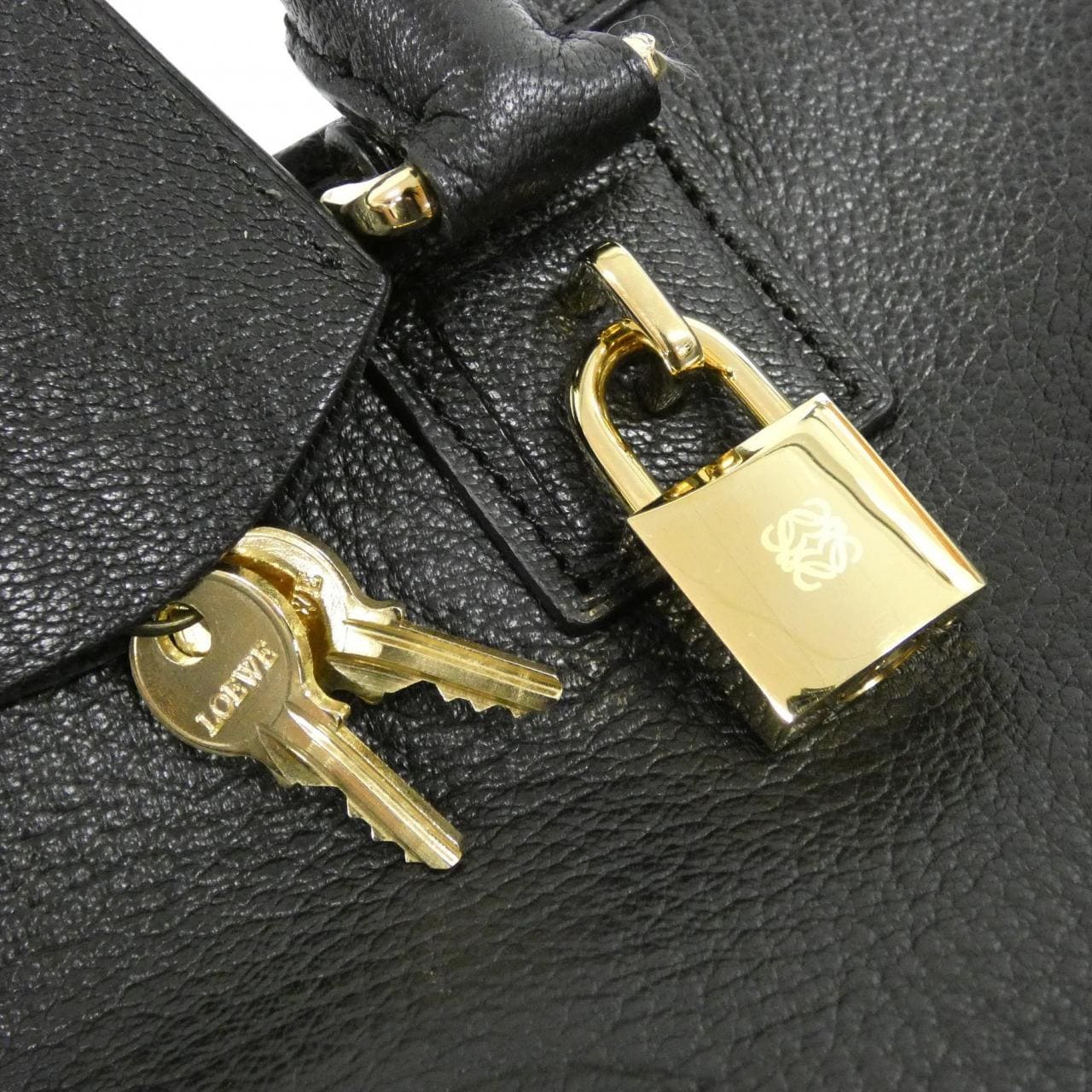 ロエベ アマソナ 36cm 339 95 A22 バッグ