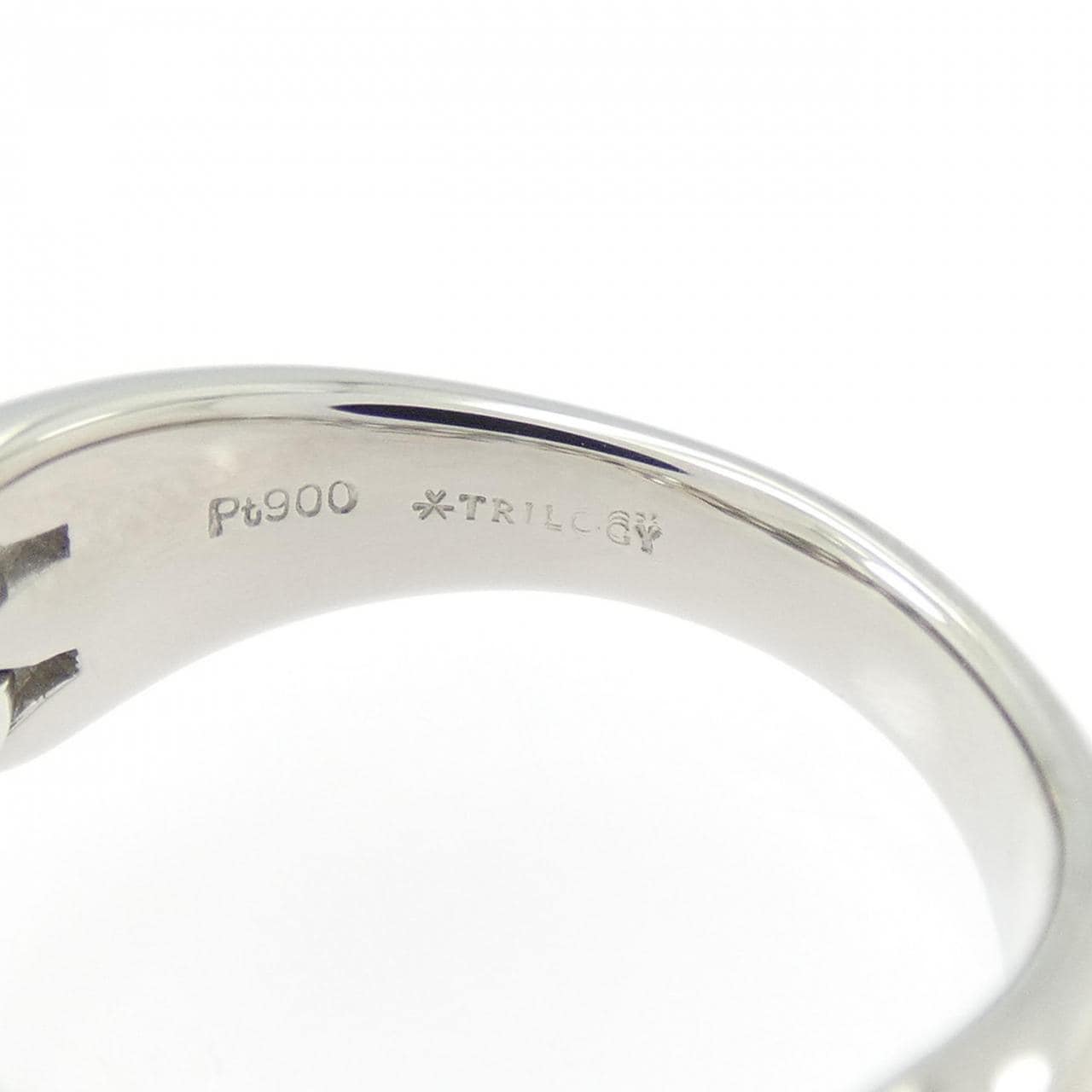 トリロジー ダイヤモンド リング 0.70CT