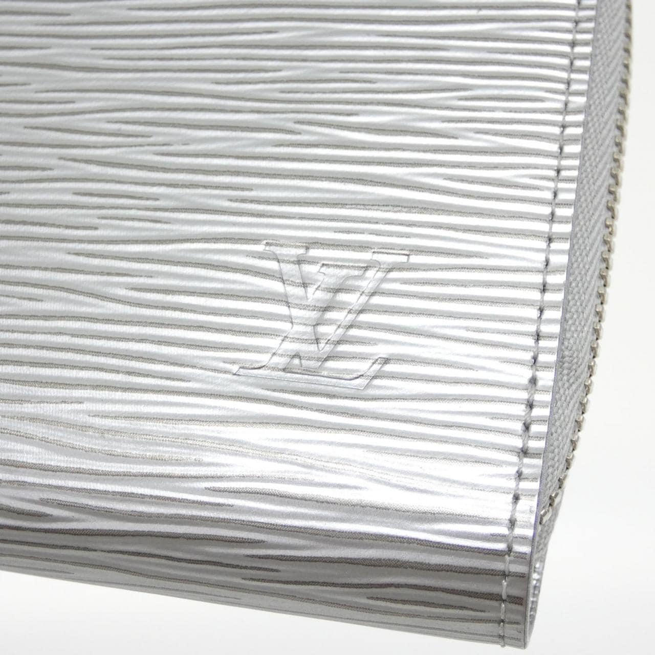 ルイヴィトン エピ(LV ナイト) ジッピー ウォレット M82794 財布