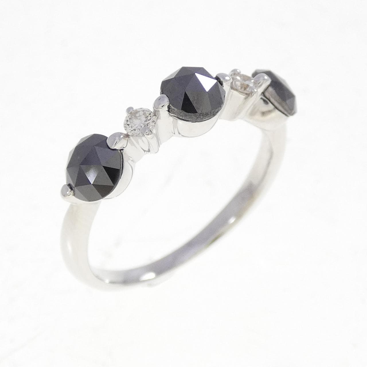 K18WG ダイヤモンド リング 1.00CT