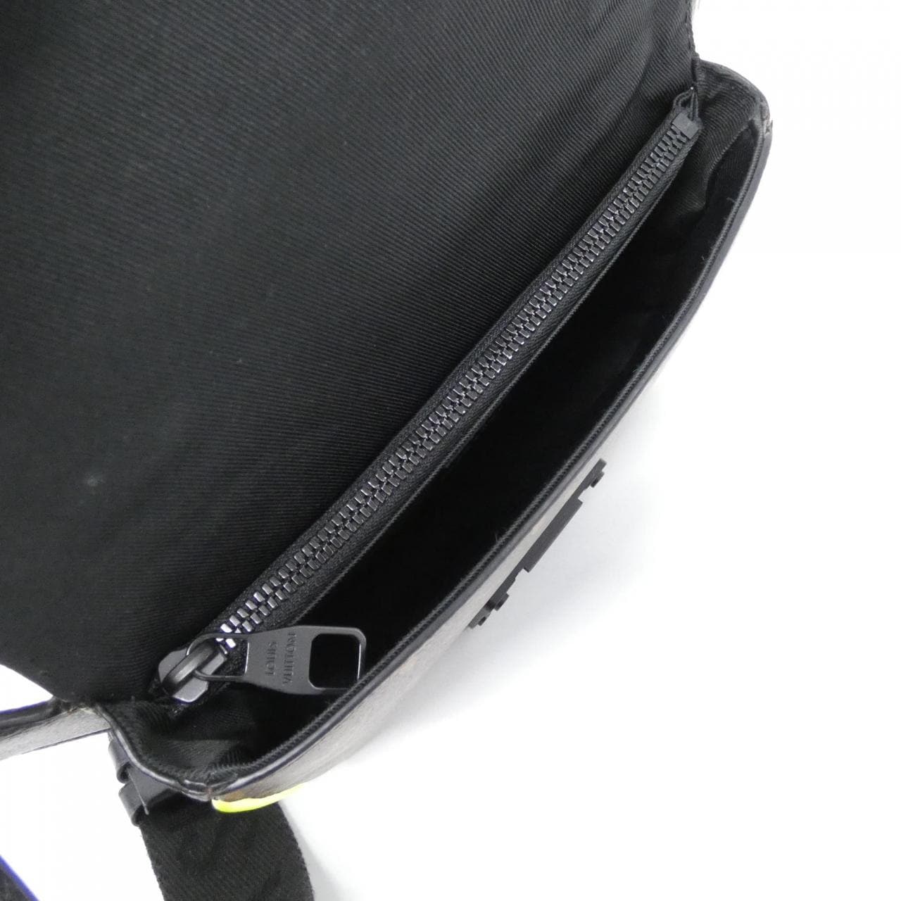 ルイヴィトン モノグラム マカサー Sロック スリングバッグ M45864 ショルダーバッグ