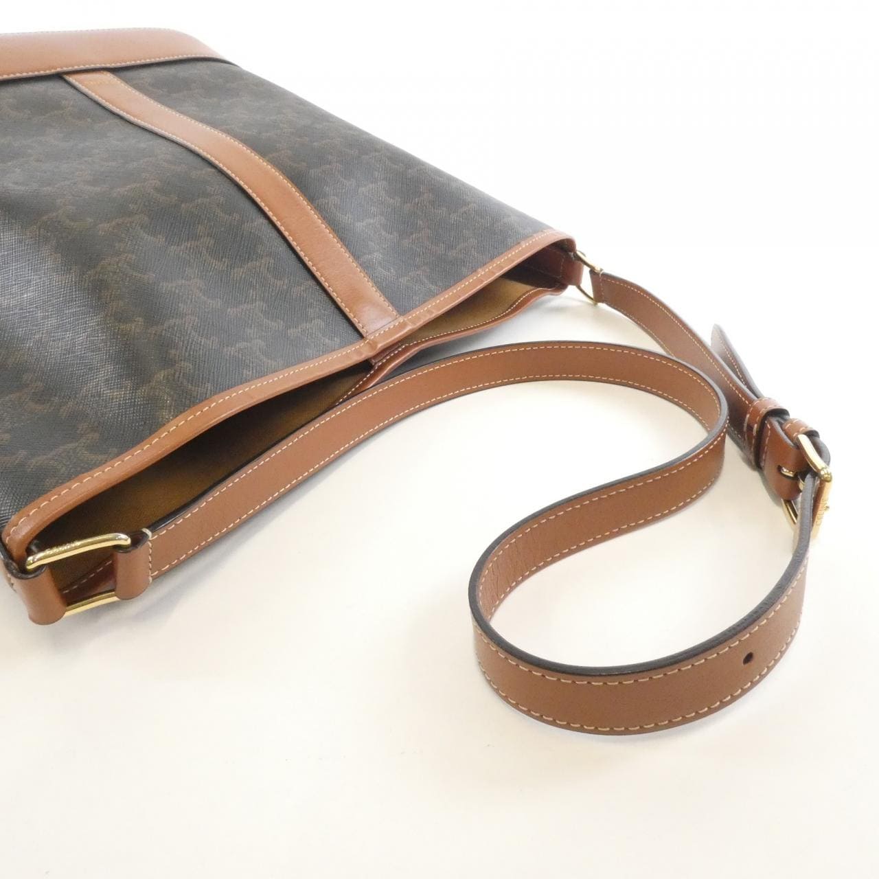 セリーヌ ミディアム バケット 191132CAS ショルダーバッグ