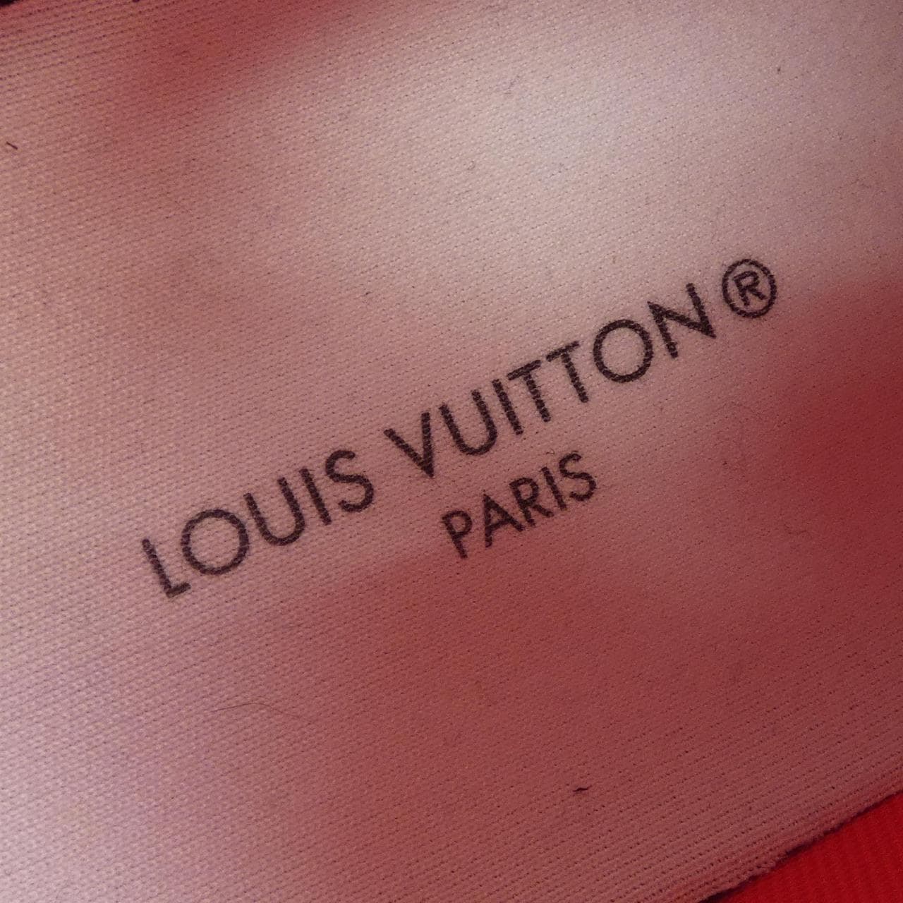 ルイヴィトン LOUIS VUITTON スニーカー