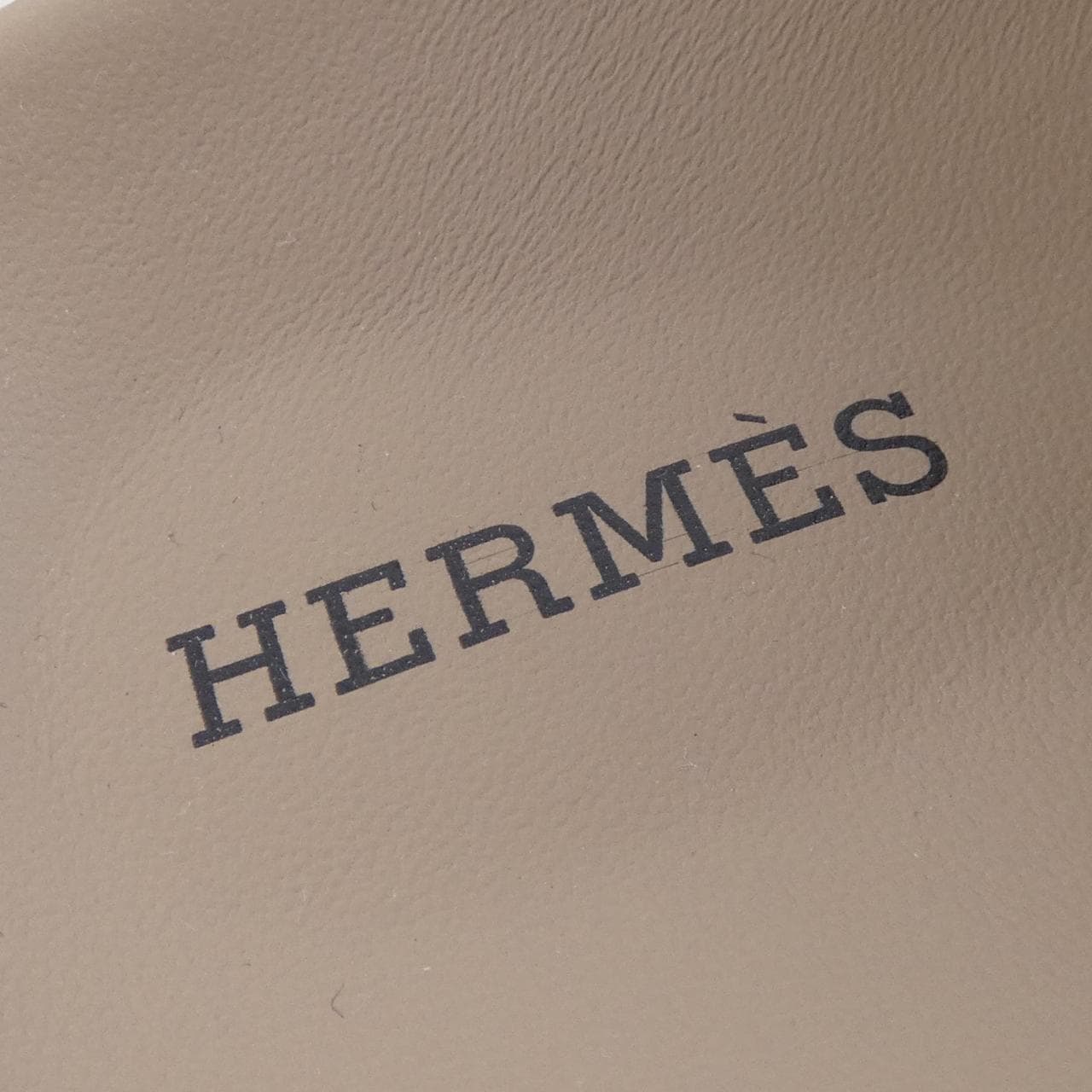 エルメス HERMES アンピール ケリーバックル 221075Z サンダル