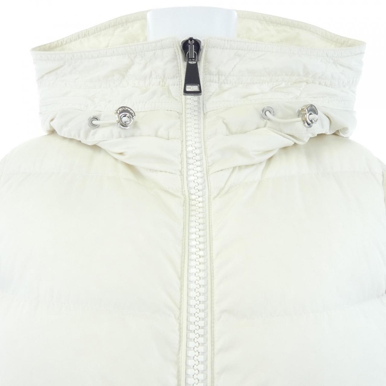 モンクレール MONCLER NESEA ダウンジャケット