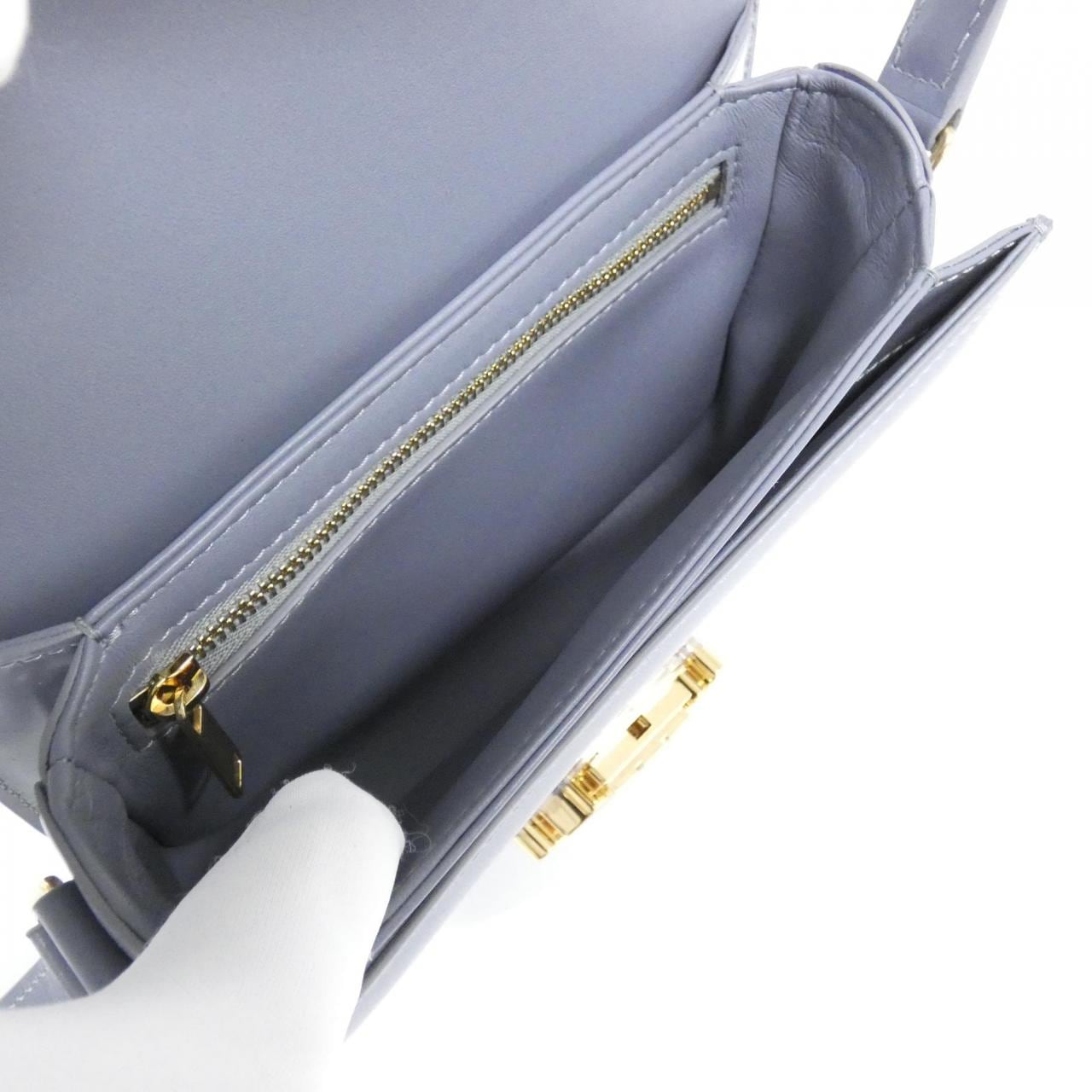 【新品】セリーヌ ブザス クレア 110413BF4 ショルダーバッグ