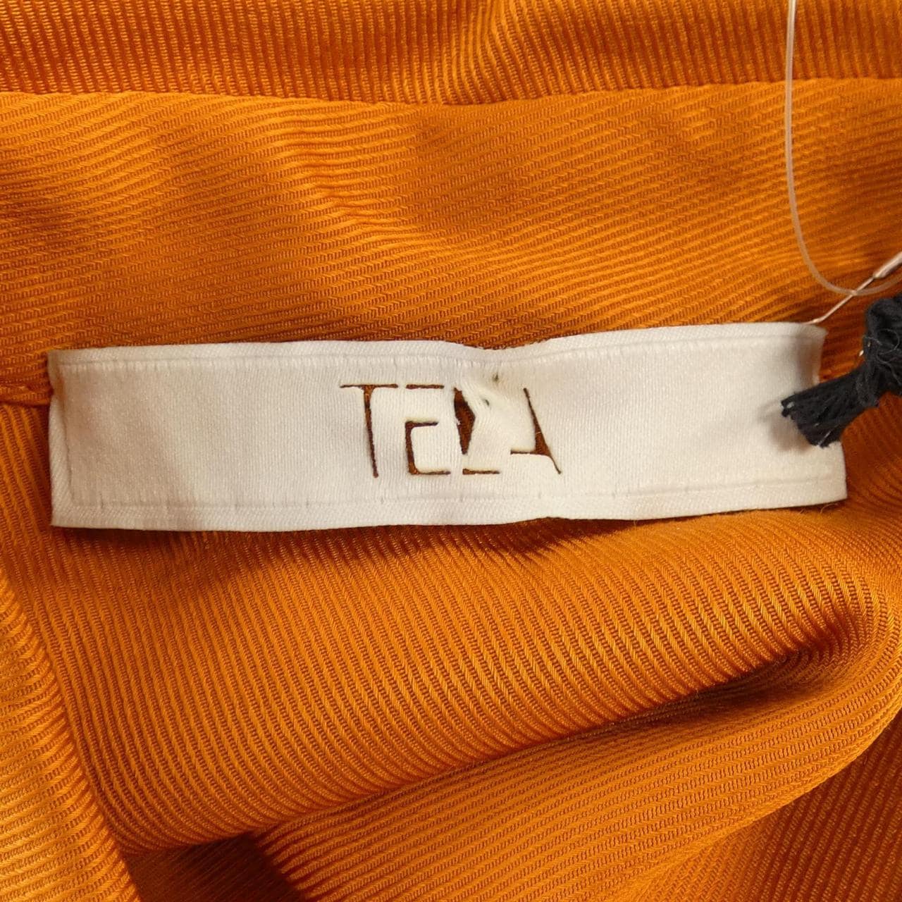 テラ TELA シャツ