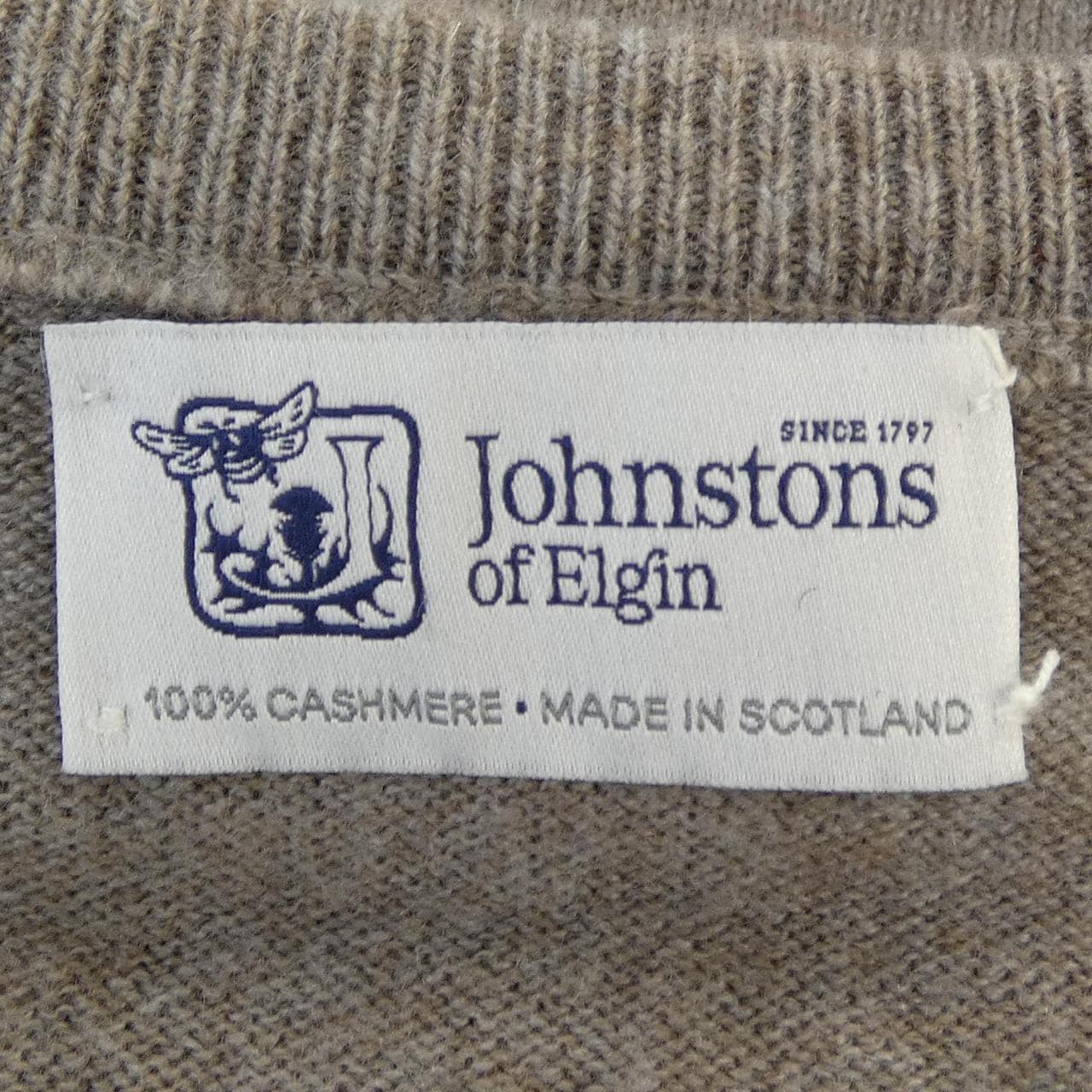 ジョンストンズ JOHNSTONS OF ELGIN ニット