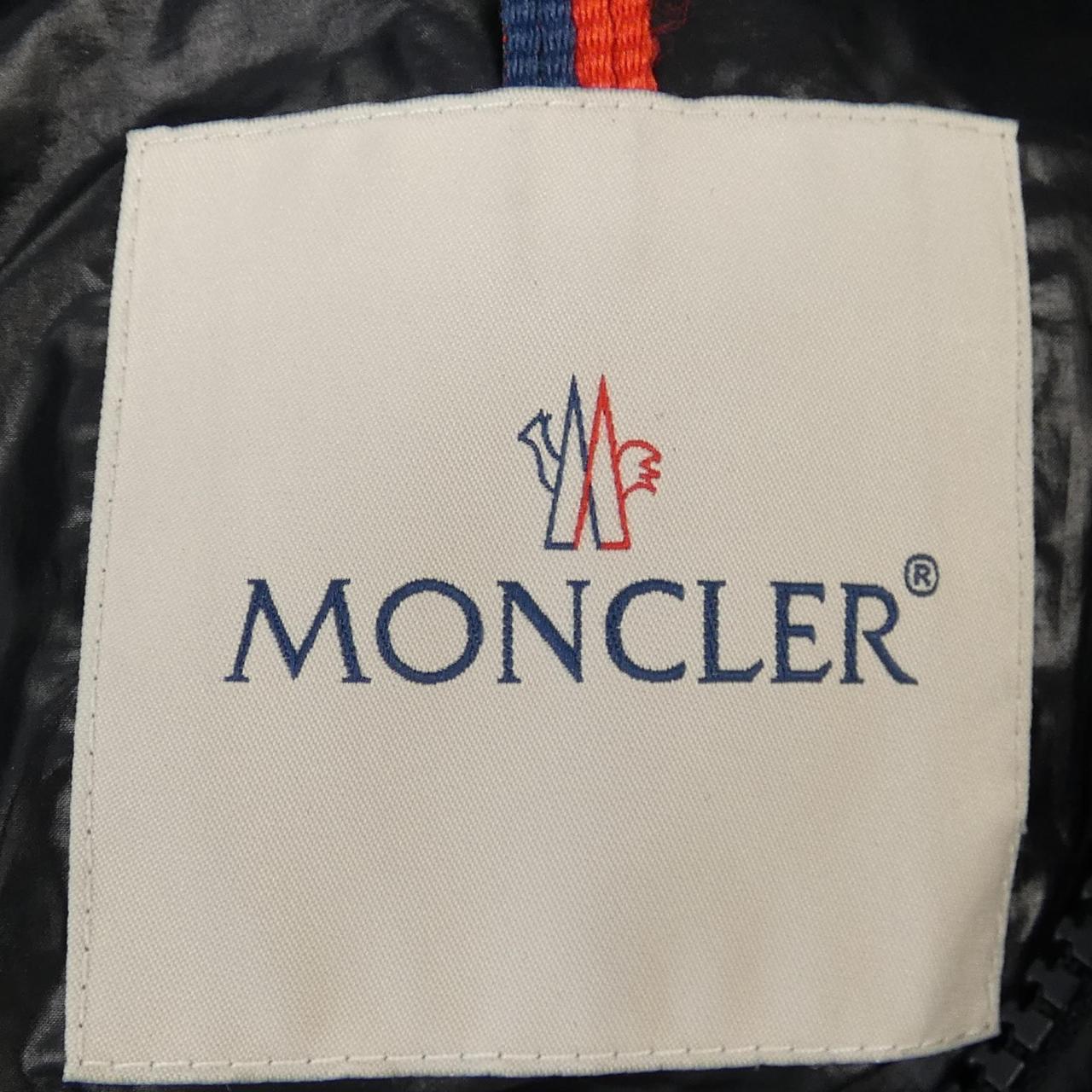 モンクレール MONCLER ダウンジャケット
