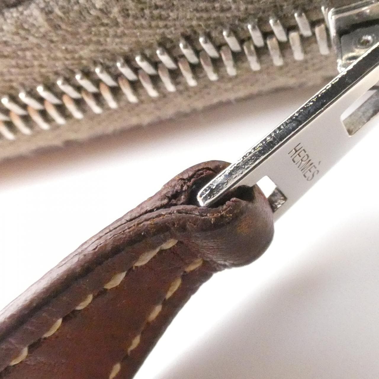 エルメス サングル シルク イン クラシック 063636CK 財布