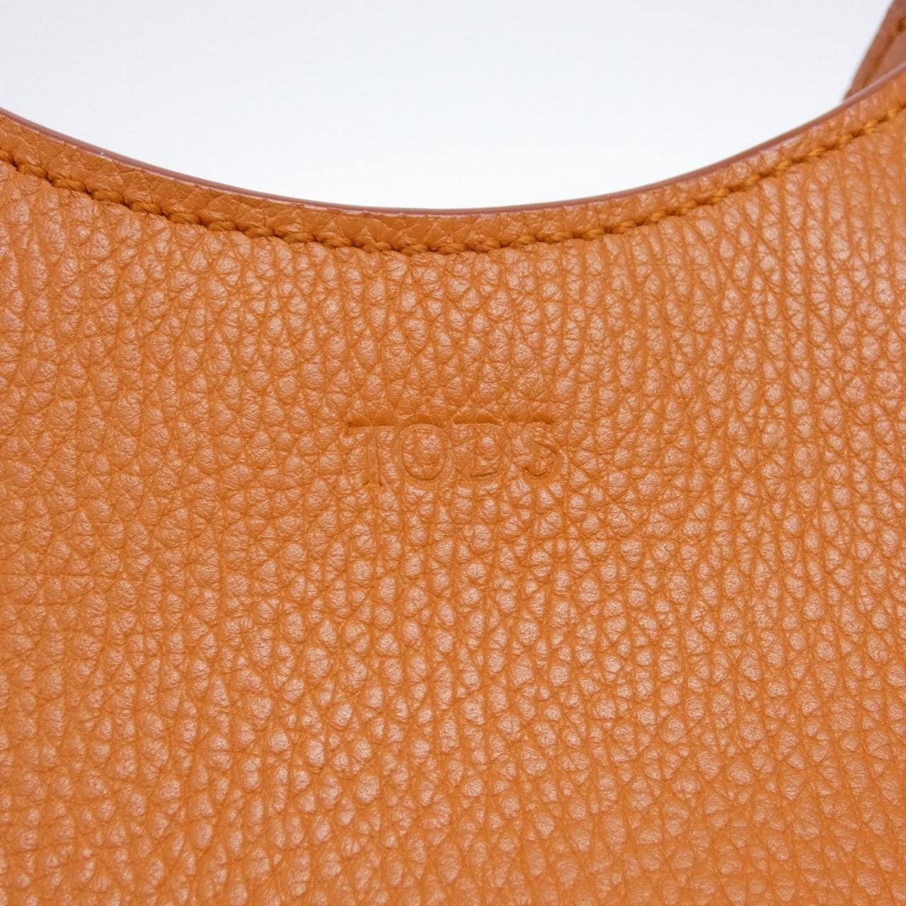 トッズ OBOE XBWAORS9000P6YG616 バッグ