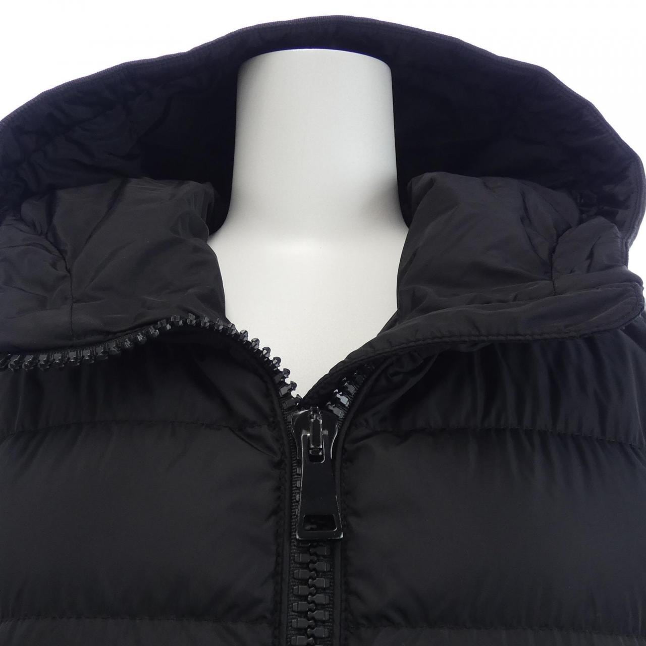 モンクレール MONCLER TALEVE ダウンコート