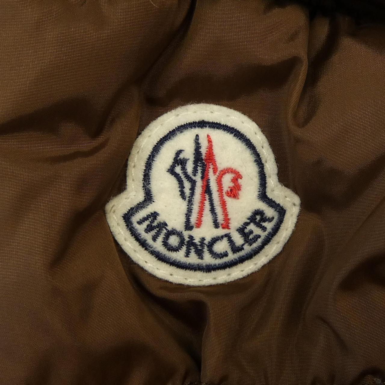 モンクレール MONCLER ダウンジャケット