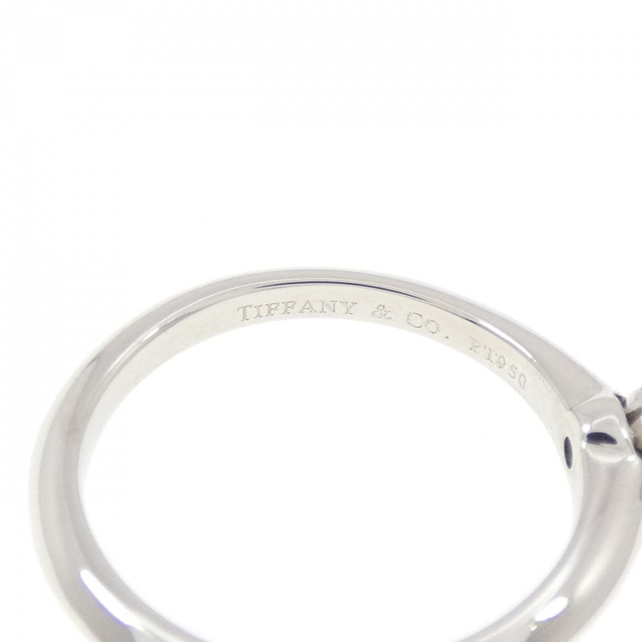 ティファニー クラシックソリティア リング 0.23CT H IF