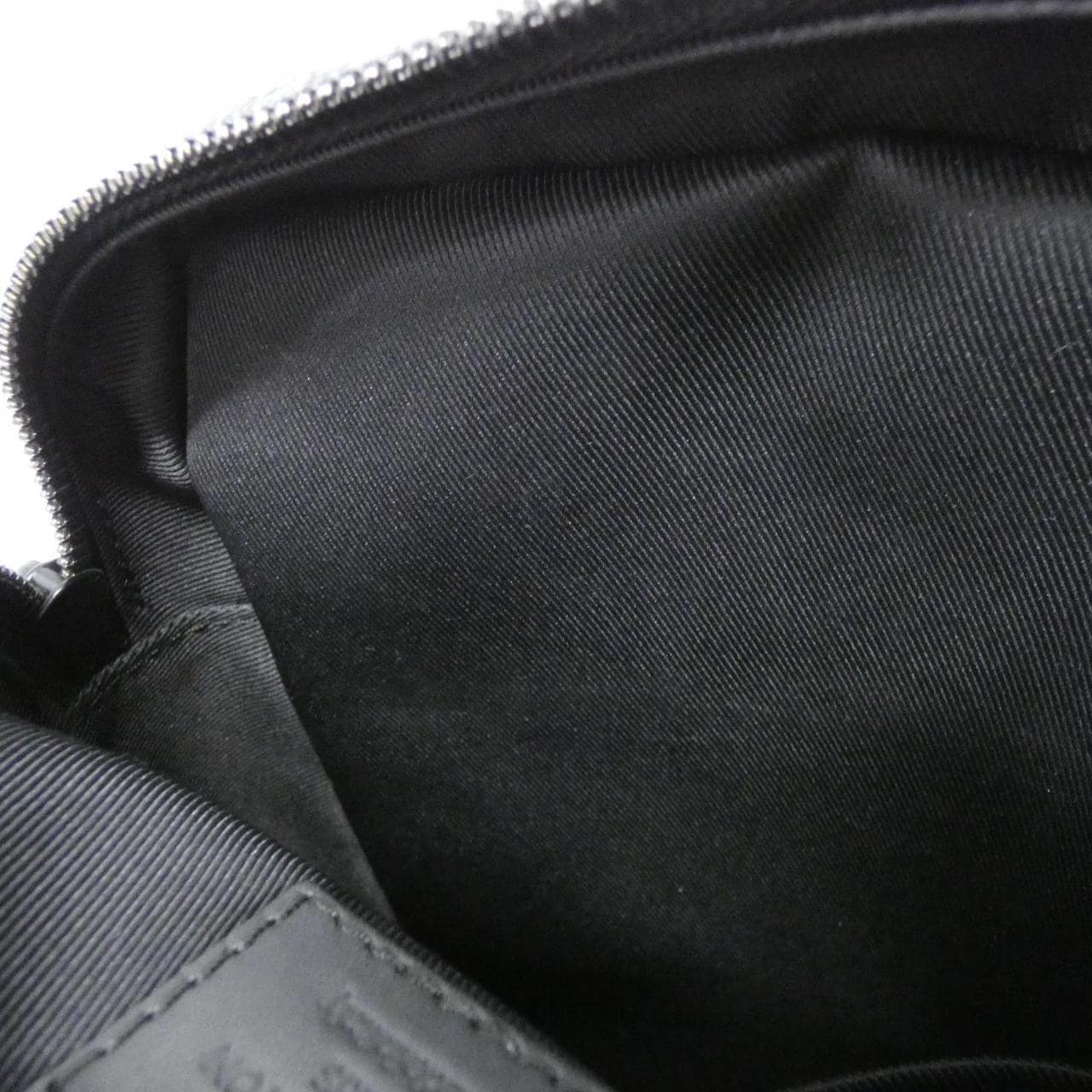 ルイヴィトン モノグラム シャドウ ダヌーブ PM M43681 ショルダーバッグ