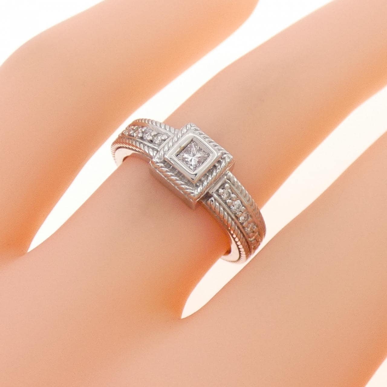 K18WG ダイヤモンド リング 0.23CT