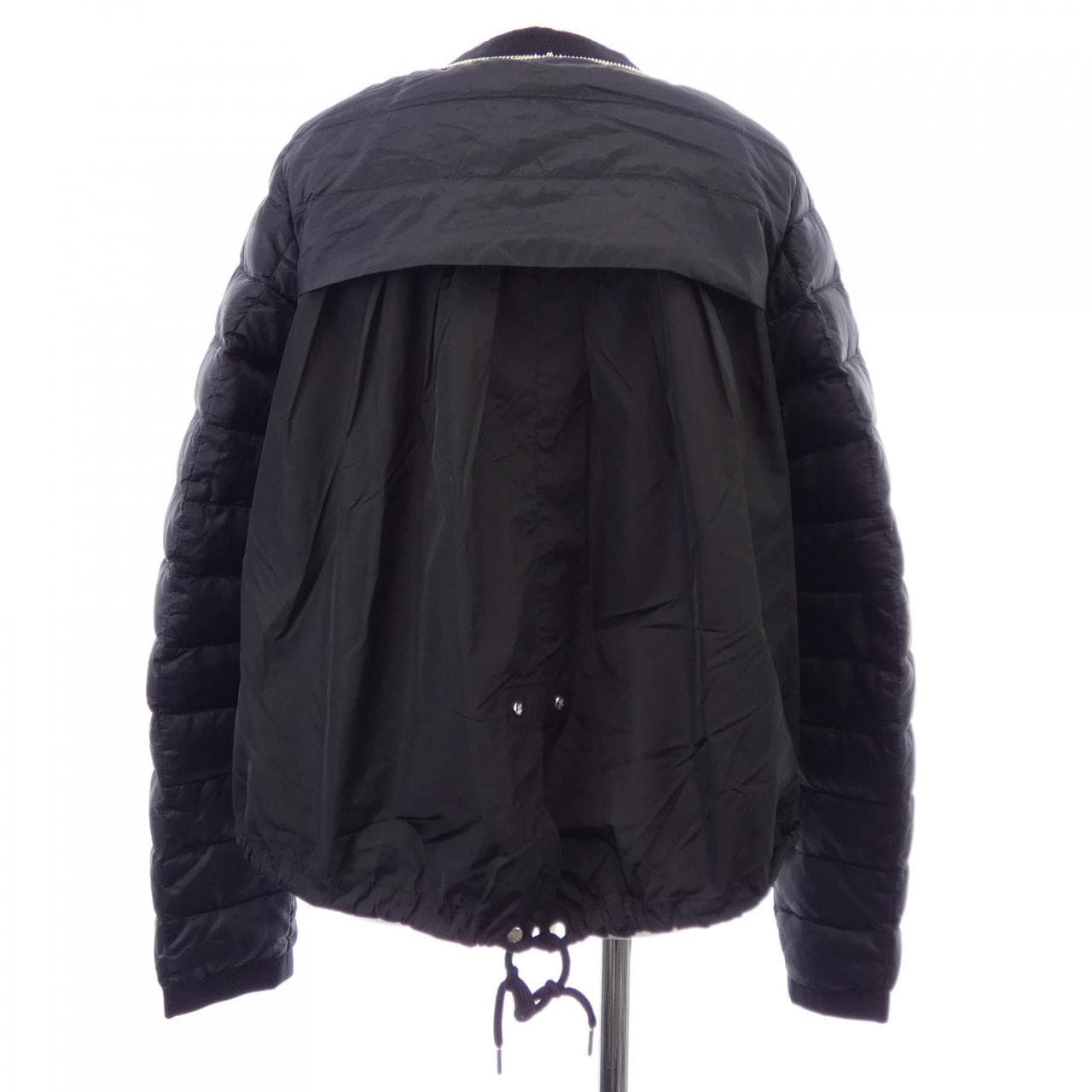 モンクレール MONCLER YAEKO ダウンジャケット