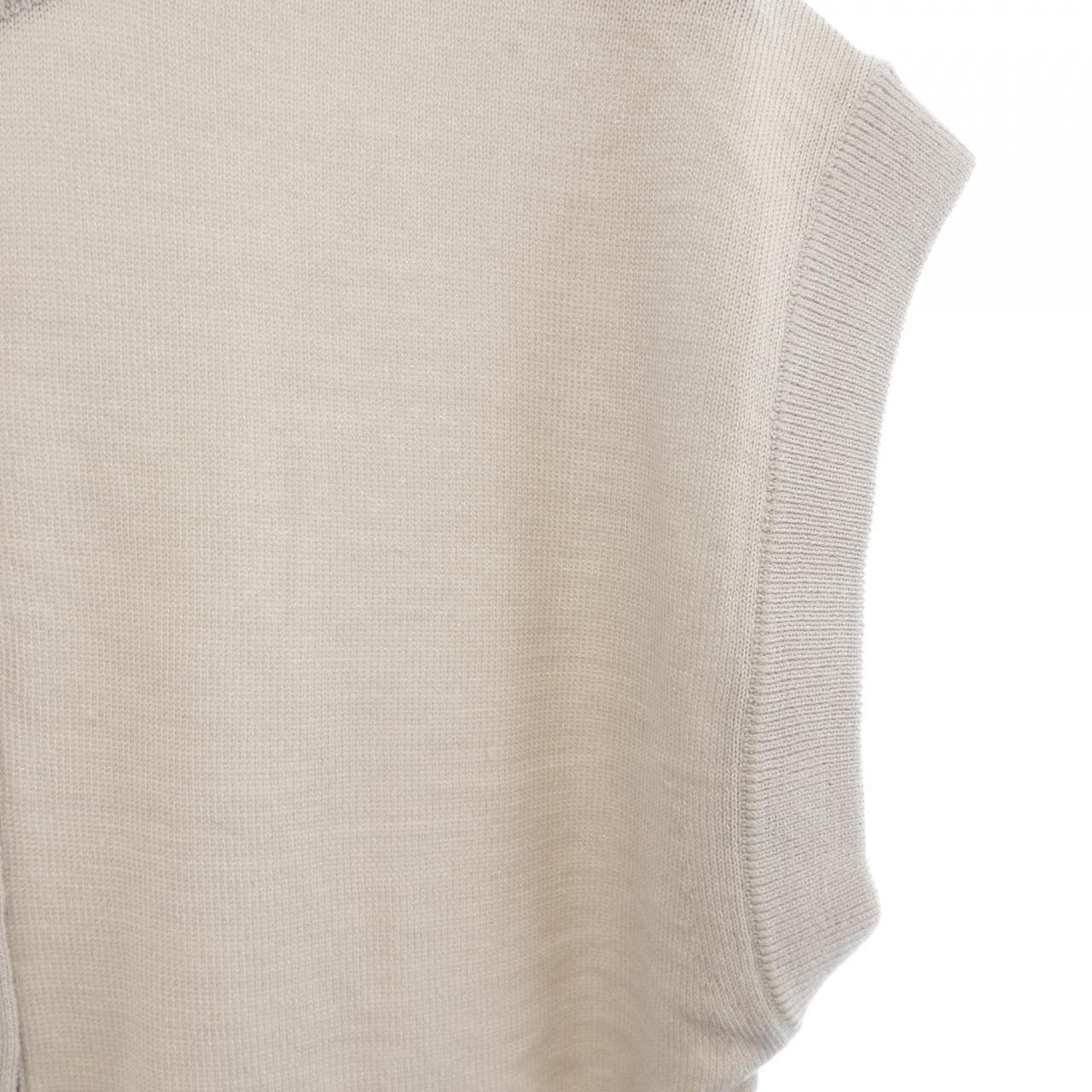 ロエフ LOEFF ベスト