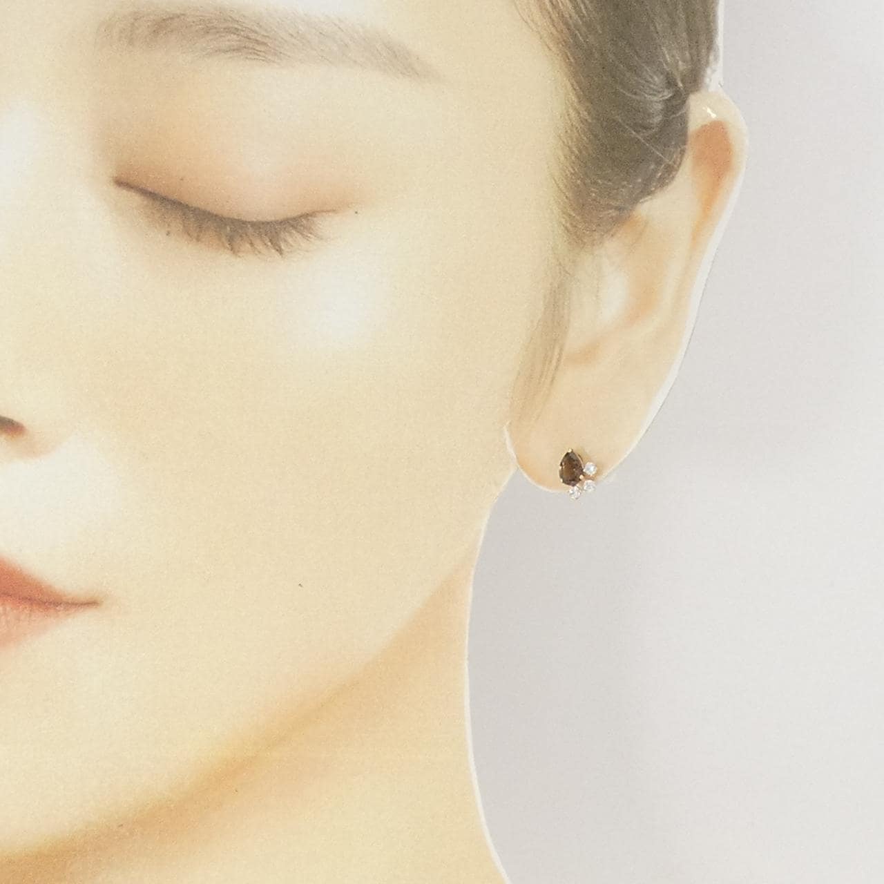 K10YG スモーキークオーツ ピアス