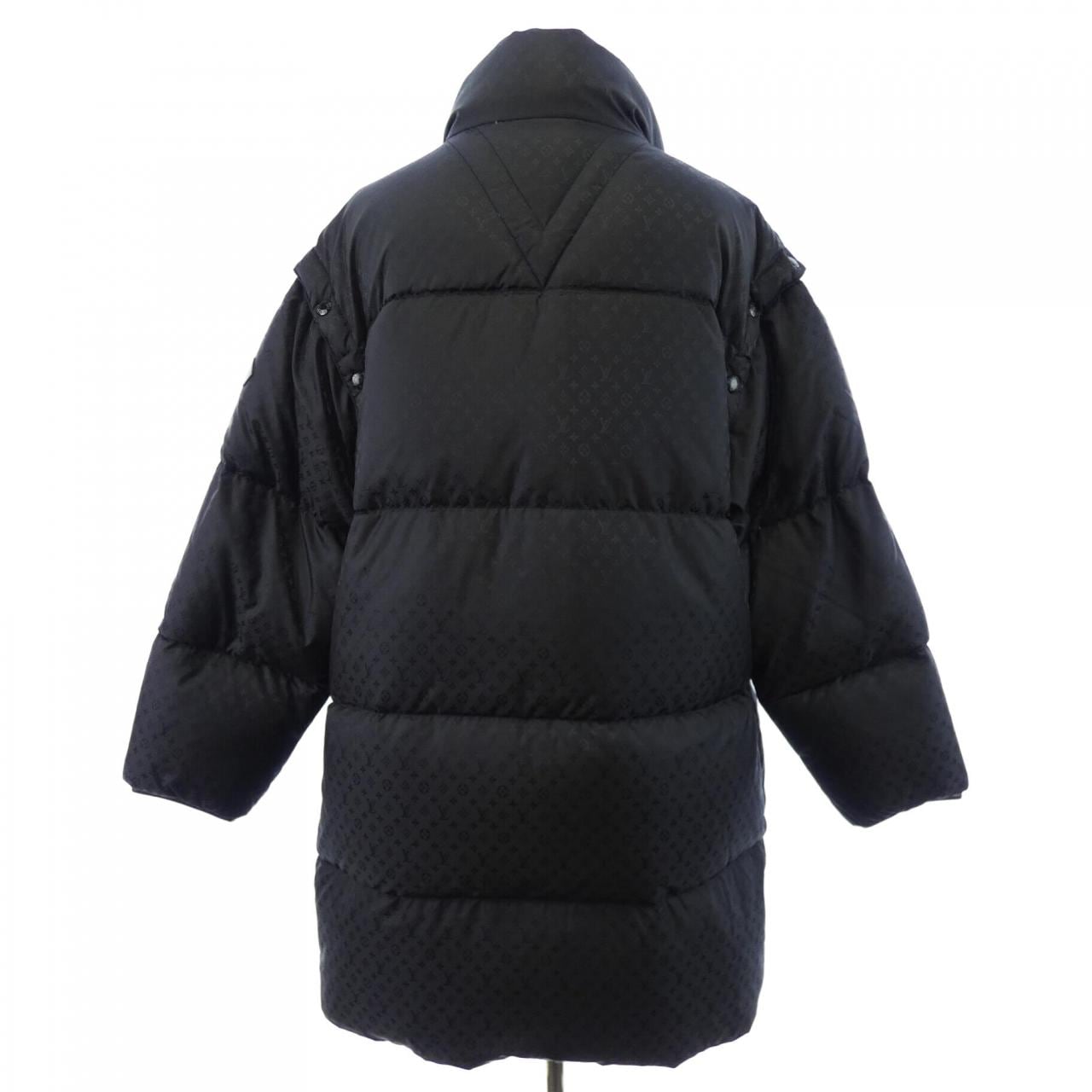 ルイヴィトン LOUIS VUITTON モノグラムスラップスリーブオーバーサイズ FJOW09VUM ダウンコート